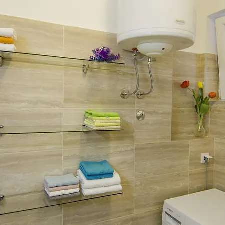 Apartament Rose *